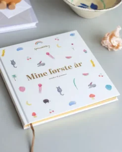 Barnets Bog - Mine Første År