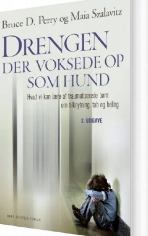 Drengen, Der Voksede Op Som Hund