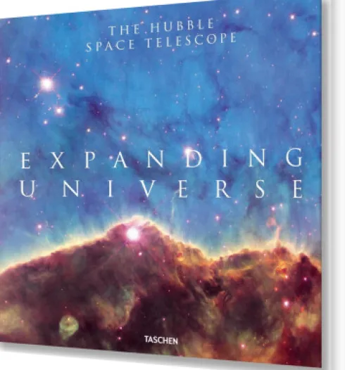 Expanding Universe. The Hubble Space Telescope