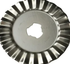Fiskars - Pinking Rotary Blade - Takket Rulleblad - Ø 45 MM - 1343