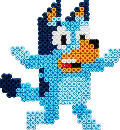 Hama 7977 - Bluey - 2.000 Midi Perler + Plade + Strygepapir