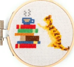 Korssting Broderi Kit - Kat - Mini - Kikkerland