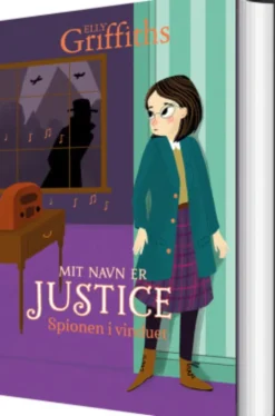 Mit Navn Er Justice 4: Spionen I Vinduet